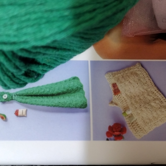 Hooks & Needles Yarn Set in Pink, Cream and Green. Includes Accessories. - Picture 3 of 5